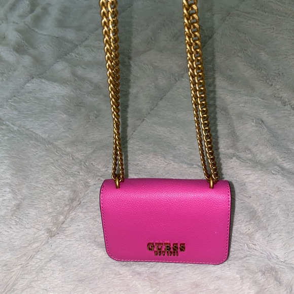 Cute small guess bag. - Picture 3 of 5